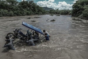 Photojournalist Sebastián Castañeda was one of the winners of POY Latam 2023 with his coverage of Cyclone Yaku that affected northern Peru.